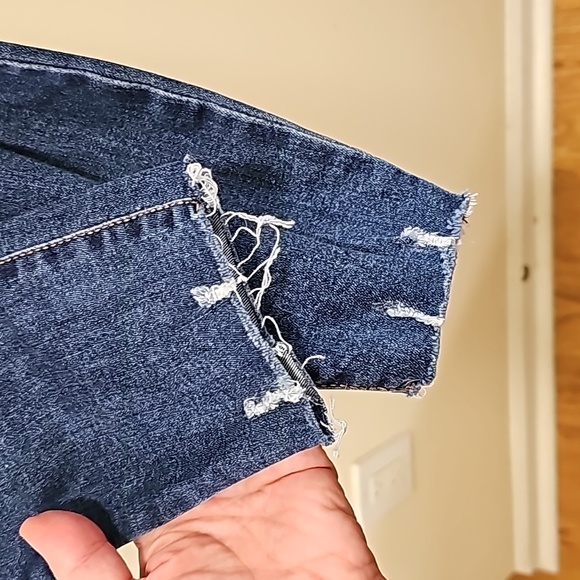 Celebrity Pink button, Distressed, Mid Rise size 7/28 super stretchy  sexy fit - Picture 3 of 5